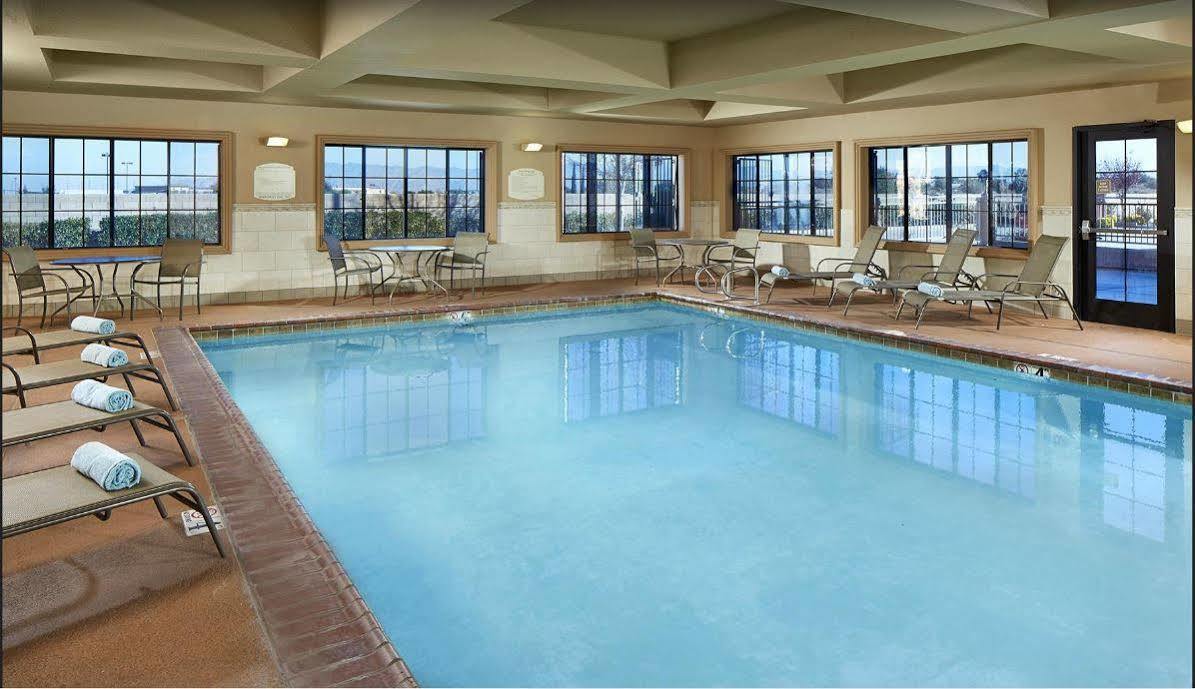 Best Western Hesperia-Victorville Suites Extérieur photo